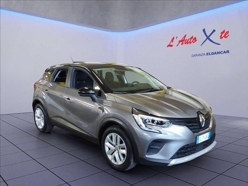 Usata Renault Captur Business 101 CV (74 kW) 2023 Grigio metallizzato SUV