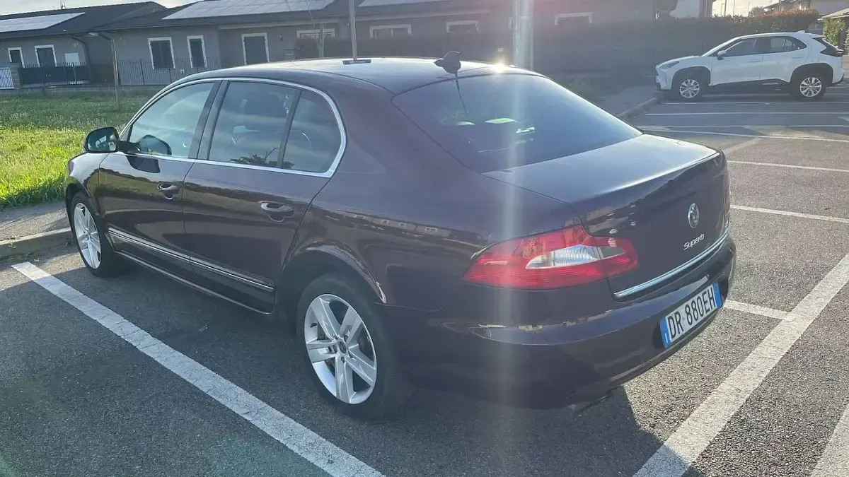 Usata Skoda Superb Elegance 160 CV (117 kW) 2008 Rosso Berlina