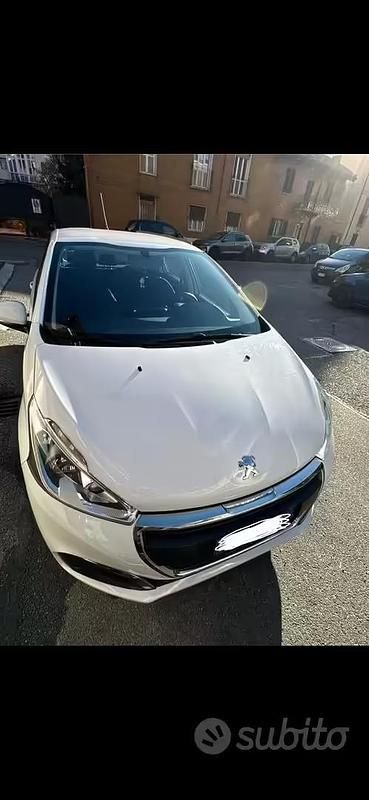 Usata Peugeot 208 82 CV (60 kW) 2016 Bianco Utilitaria