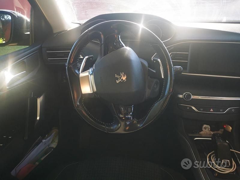 Usata Peugeot 308 SW 131 CV (96 kW) 2018 Blu/azzurro Station wagon