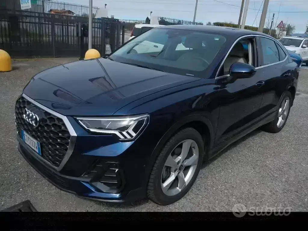 Usata Audi Q3 Sportback Business Plus 150 CV (110 kW) 2024 Blu SUV