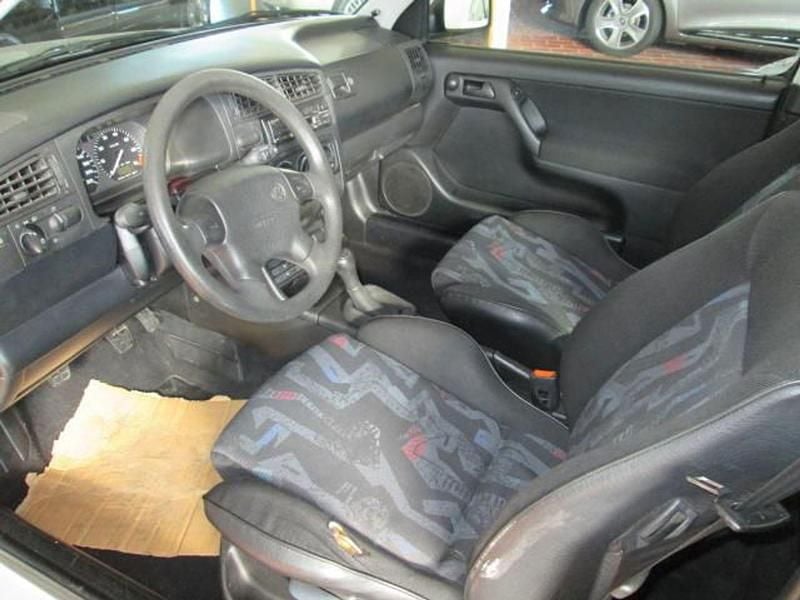 Usata VW Golf III 102 CV (75 kW) 1996 Argento Berlina