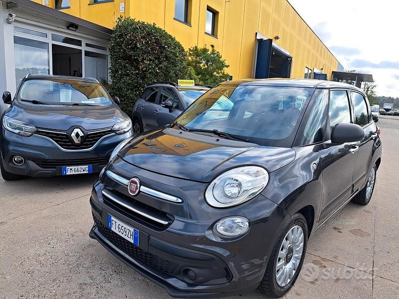 Grigio Usata 2019 Fiat 500L Urban Monovolume | 8900 € (Buon prezzo) - Immagine 1/4