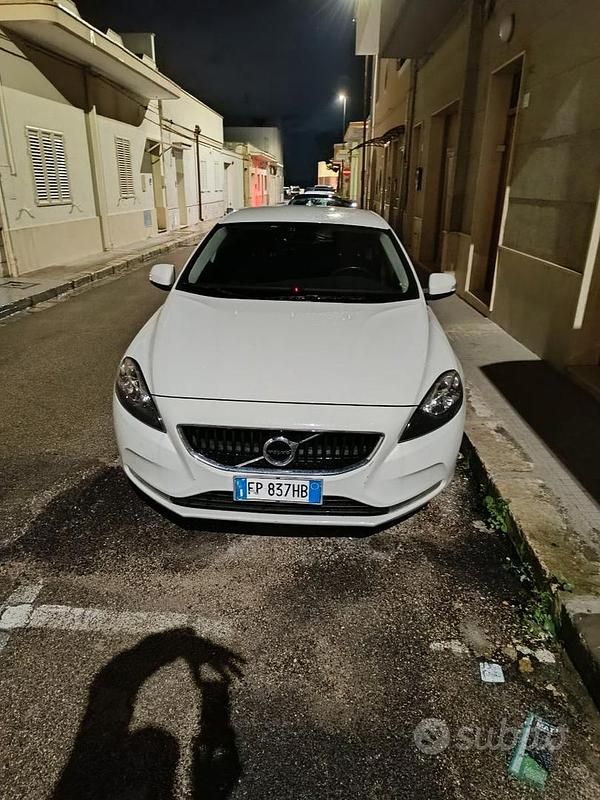 Usata Volvo V40 2017 Bianco Berlina
