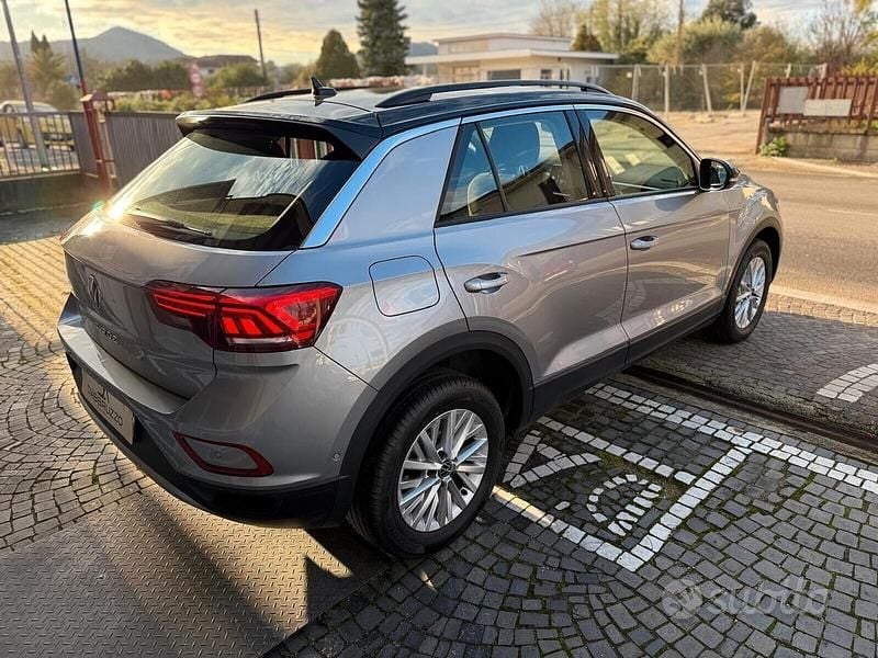 Usata VW T-Roc 116 CV (85 kW) 2023 Grigio SUV