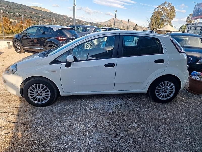 Usata Fiat Punto Evo 75 CV (55 kW) 2012 Bianco Utilitaria