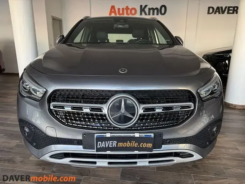 Usata Mercedes GLA250 160 CV (117 kW) 2021 Grigio scuro SUV
