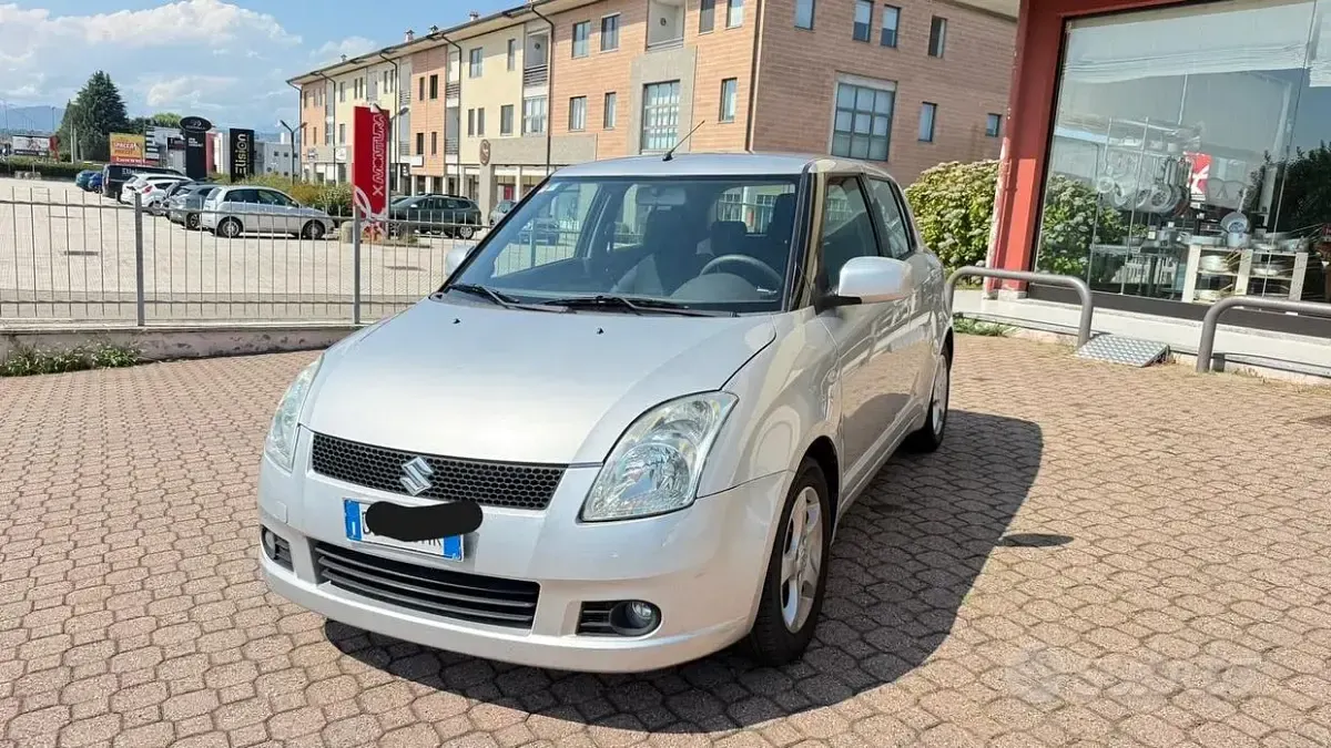Usata Suzuki Swift 69 CV (50 kW) 2007 Grigio Utilitaria
