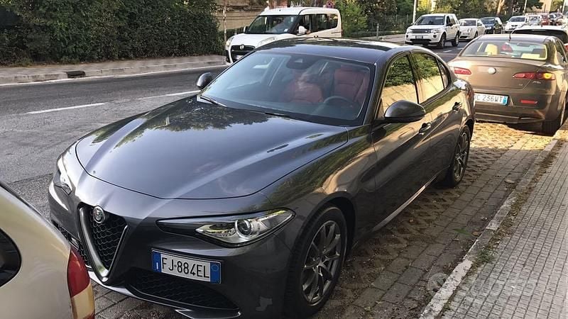 Usata Alfa Romeo Giulia Super 180 CV (132 kW) 2017 Grigio Berlina