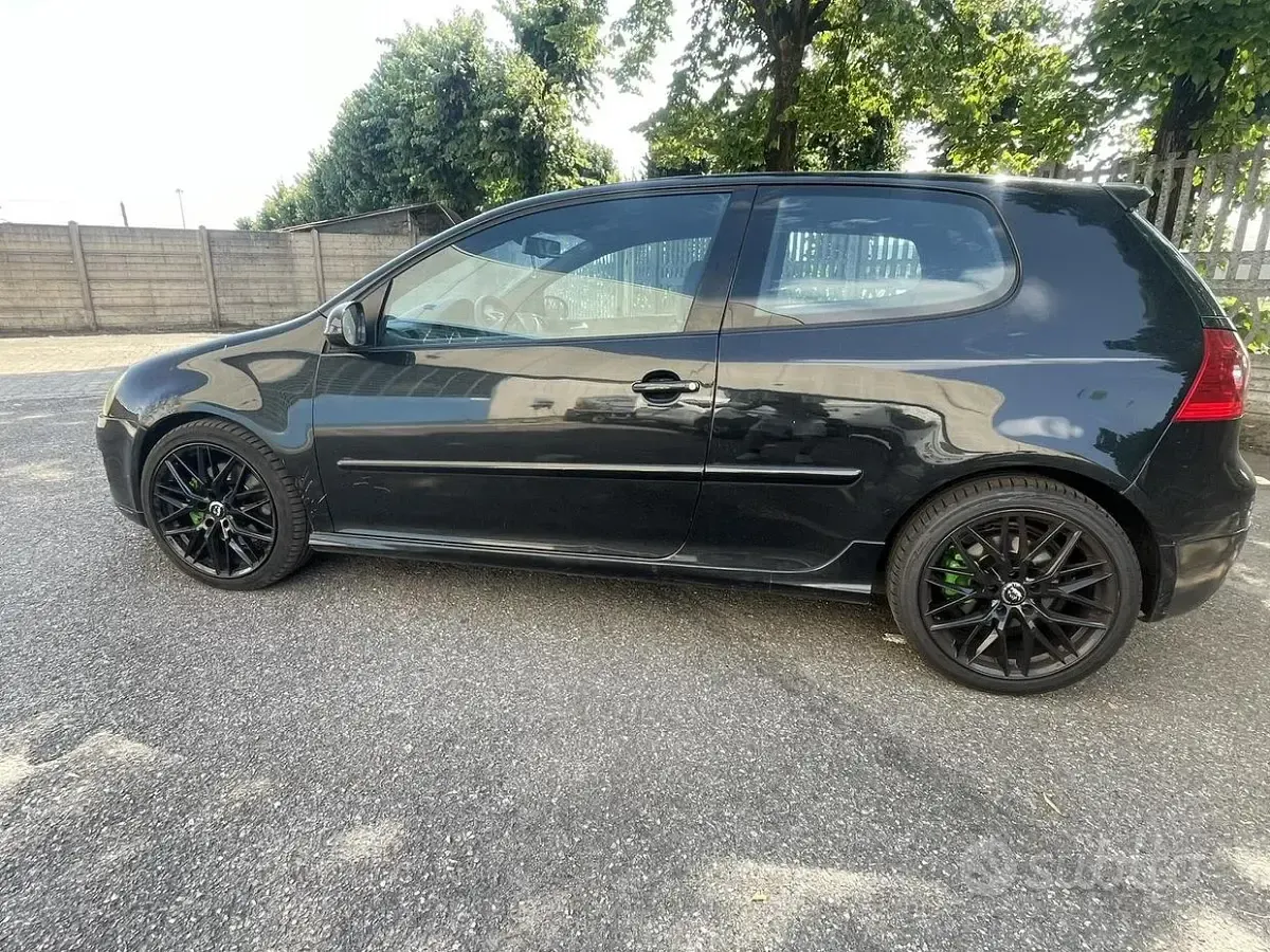Usata VW Golf IV GTI 200 CV (147 kW) 2005 Nero Berlina