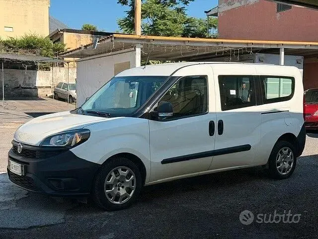 Usata Fiat Doblò Easy 120 CV (88 kW) 2021 Bianco Monovolume
