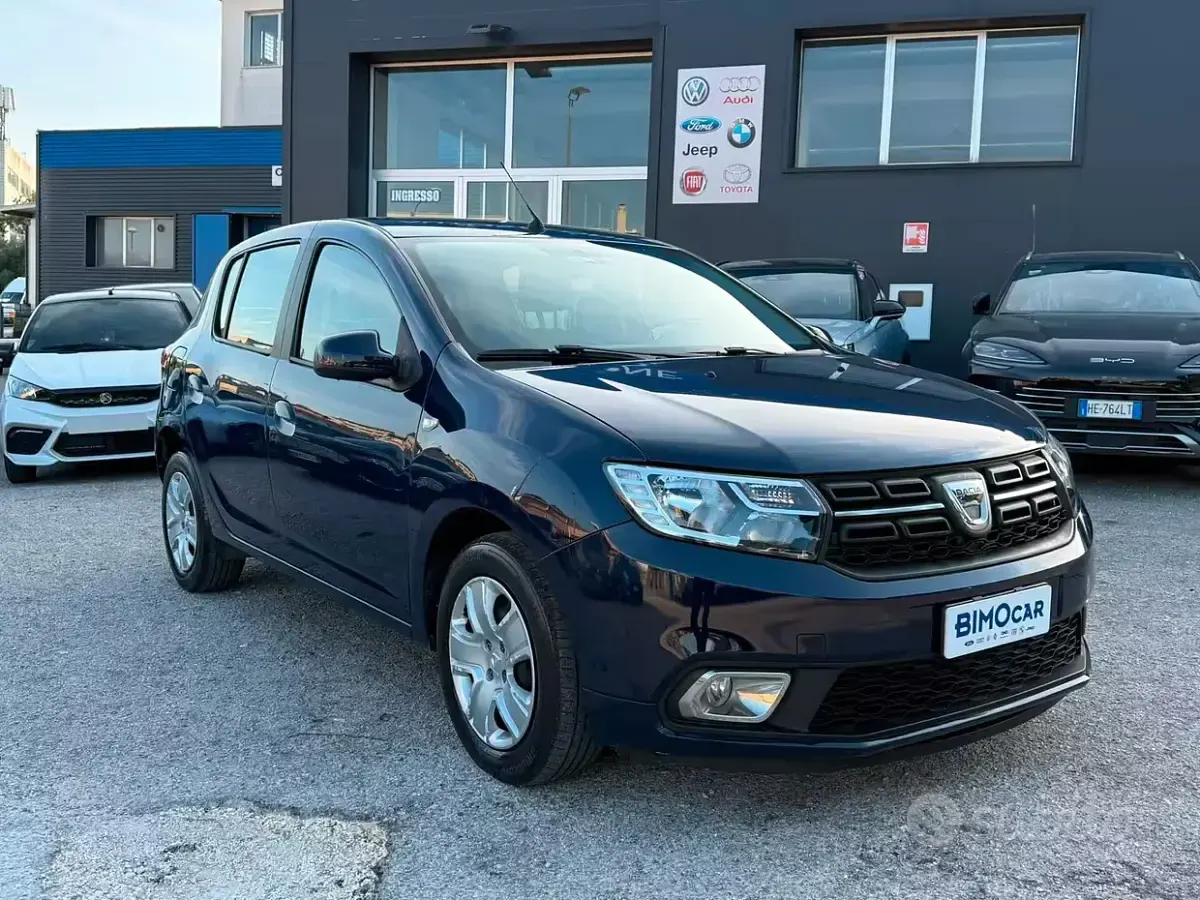 Usata Dacia Sandero Comfort 101 CV (74 kW) 2020 Bluazzurro Berlina