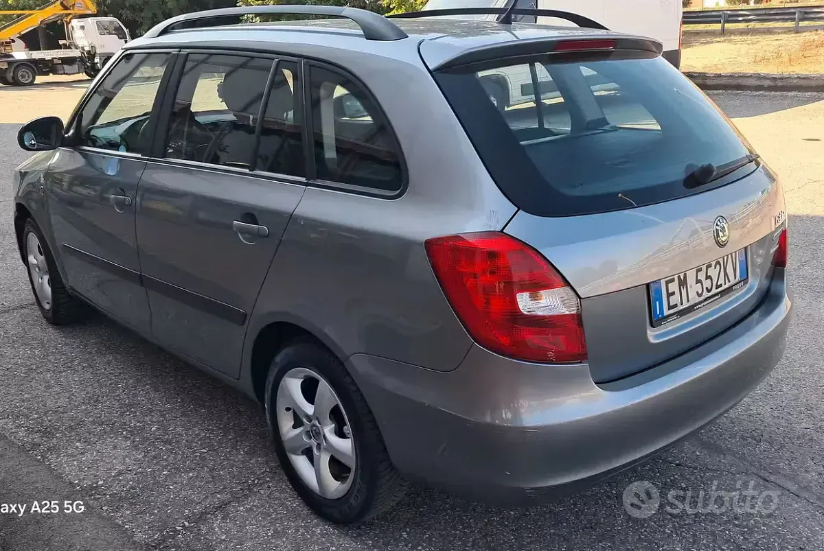 Usata Skoda Fabia 75 CV (55 kW) 2012 Grigio Station wagon