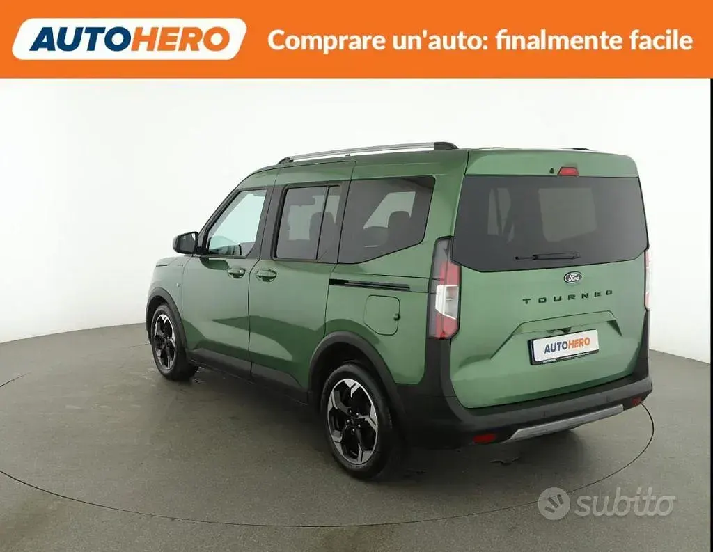 Usata Ford Tourneo Courier 125 CV (91 kW) 2025 Verde Monovolume