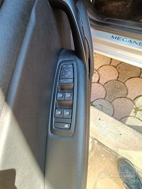 Usata Renault Mégane IV 110 CV (80 kW) 2017 Grigio Berlina