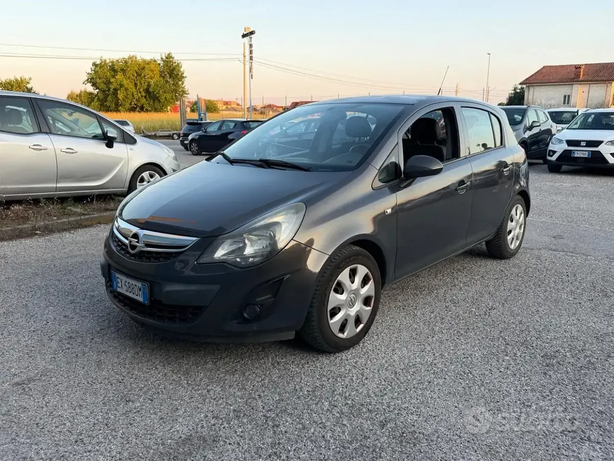 Usata Opel Corsa 85 CV (62 kW) 2014 Nero Utilitaria