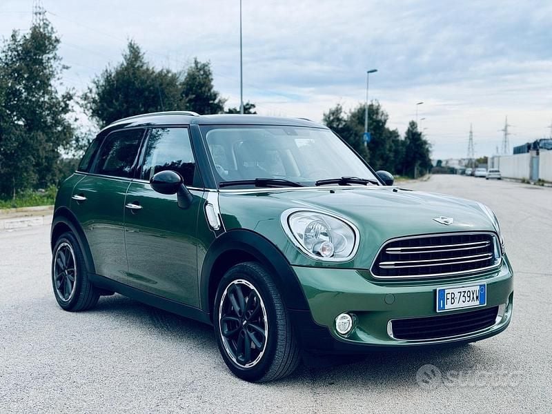 Usata Mini Park Lane Countryman 111 CV (81 kW) 2015 Verde SUV