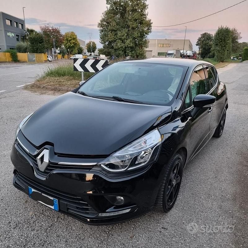 Usata Renault Clio IV 75 CV (55 kW) 2018 Nero Berlina