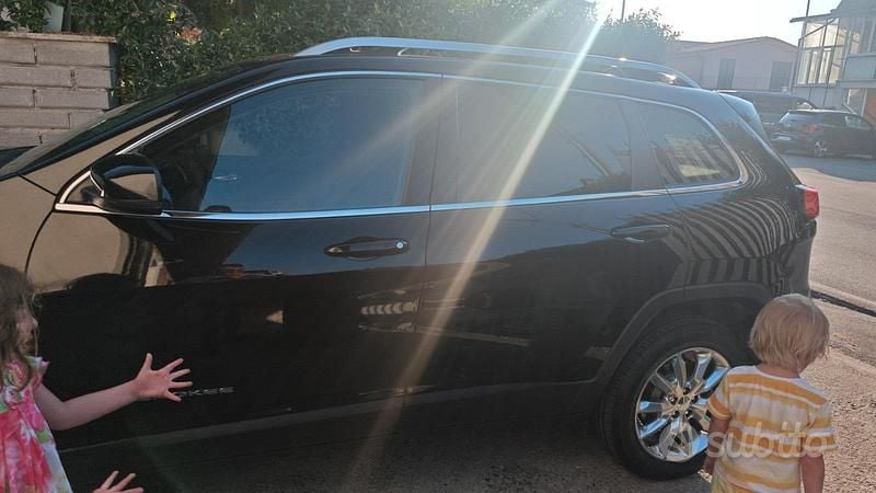 Usata Jeep Cherokee 200 CV (147 kW) 2017 Nero SUV