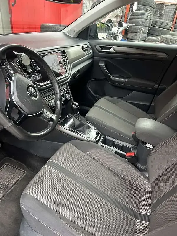 Usata VW T-Roc Style 116 CV (85 kW) 2018 Grigio SUV