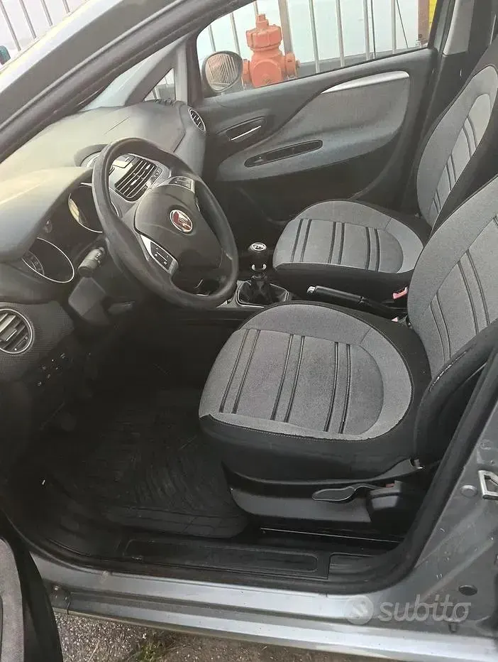 Usata Fiat Punto Evo 65 CV (47 kW) 2010 Grigio Utilitaria
