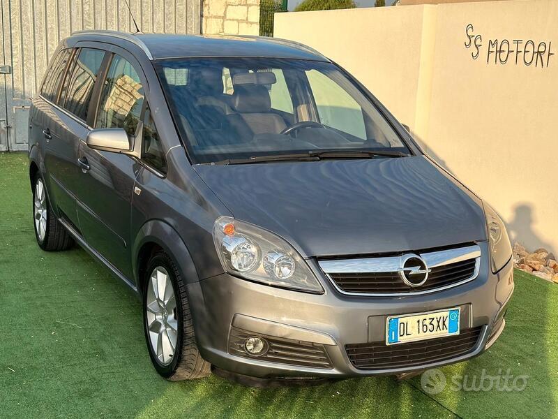 Venduto Opel Zafira 7 posti 1.9 CDTI . - auto usate in vendita
