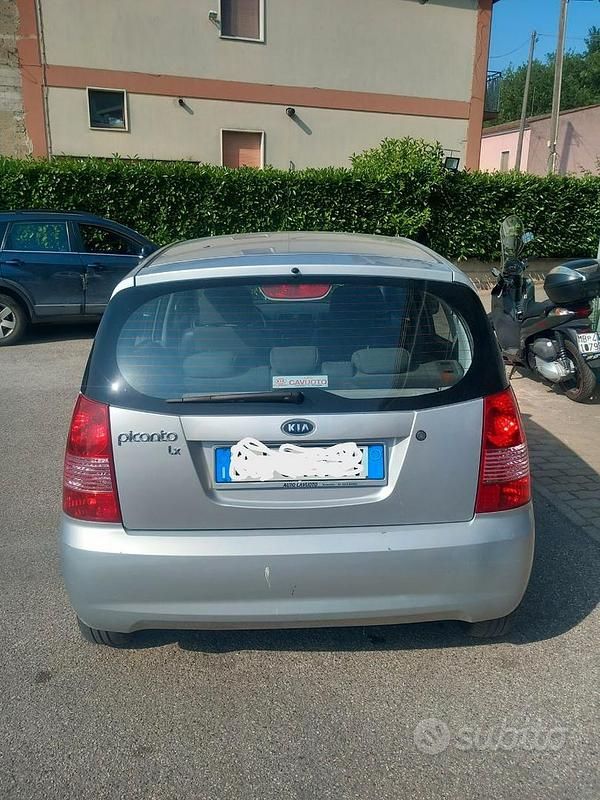Usata Kia Picanto 61 CV (44 kW) 2007 Grigio Utilitaria