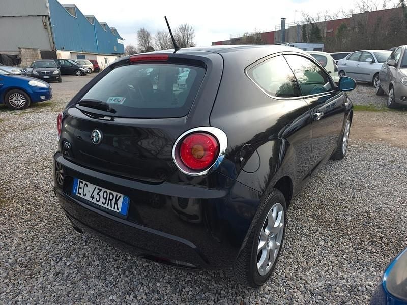 Usata Alfa Romeo MiTo Distinctive 95 CV (69 kW) 2010 Nero Utilitaria