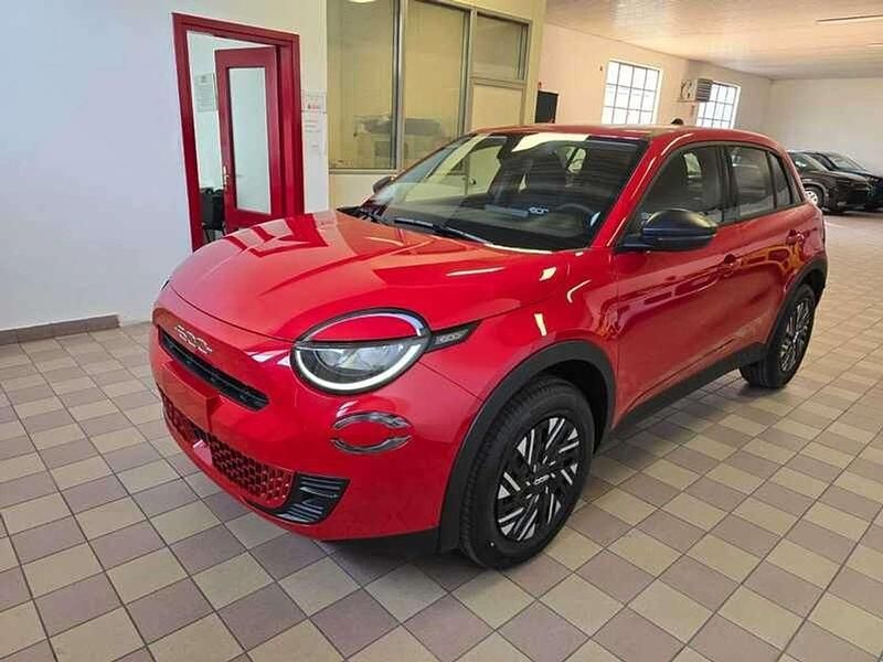 Nuova Fiat 600 136 CV (100 kW) 2025 Rosso passione SUV