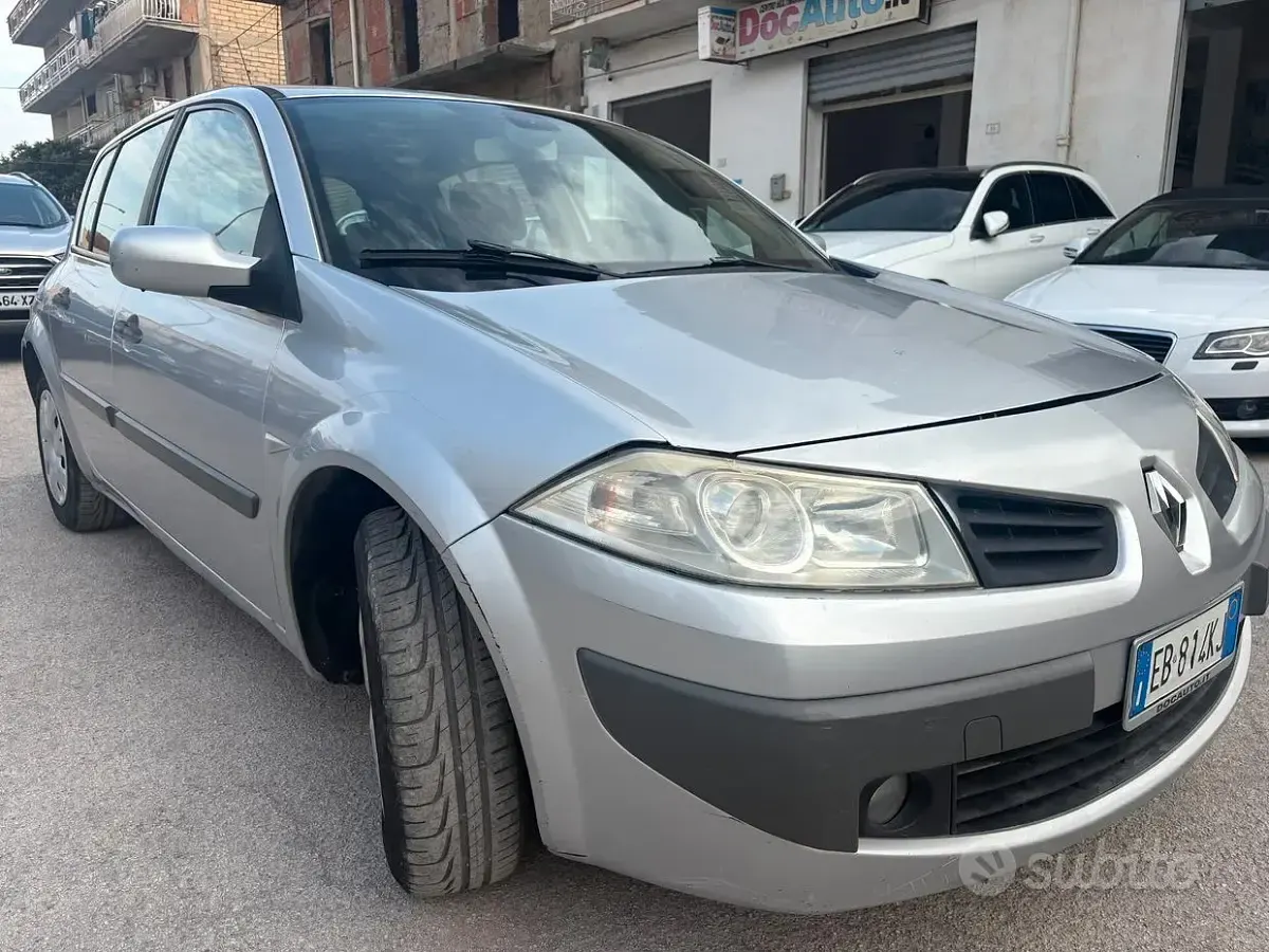 Usata Renault Mégane II 106 CV (77 kW) 2007 Berlina