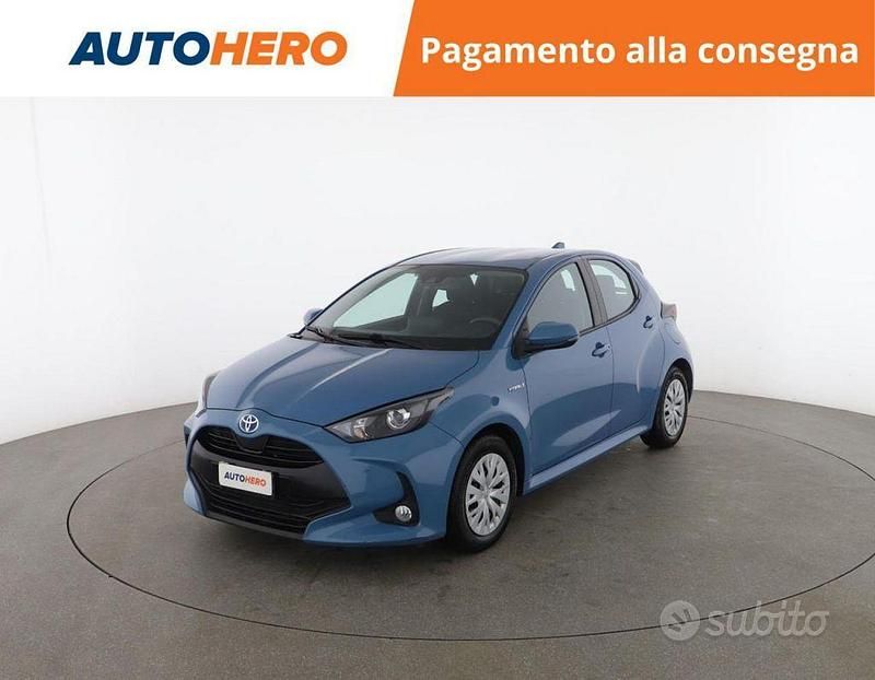 Usata Toyota Yaris Hybrid Business Edition 2021 Blu Berlina