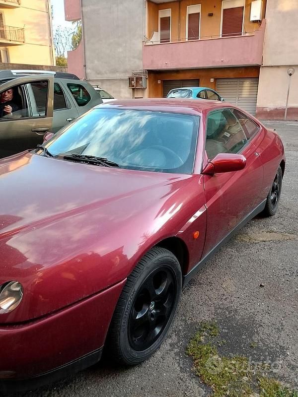 Usata Alfa Romeo GTV 150 CV (110 kW) 1996 Rosso Coupé