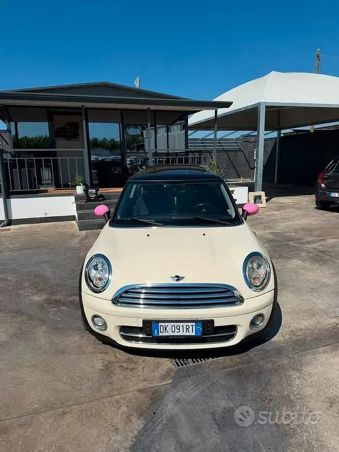 Usata Mini Cooper D 109 CV (80 kW) 2007 Beige Utilitaria
