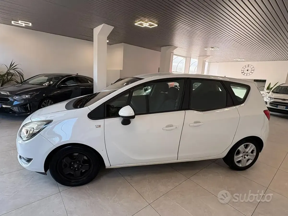 Usata Opel Meriva Cosmo 95 CV (69 kW) 2016 Bianco Monovolume