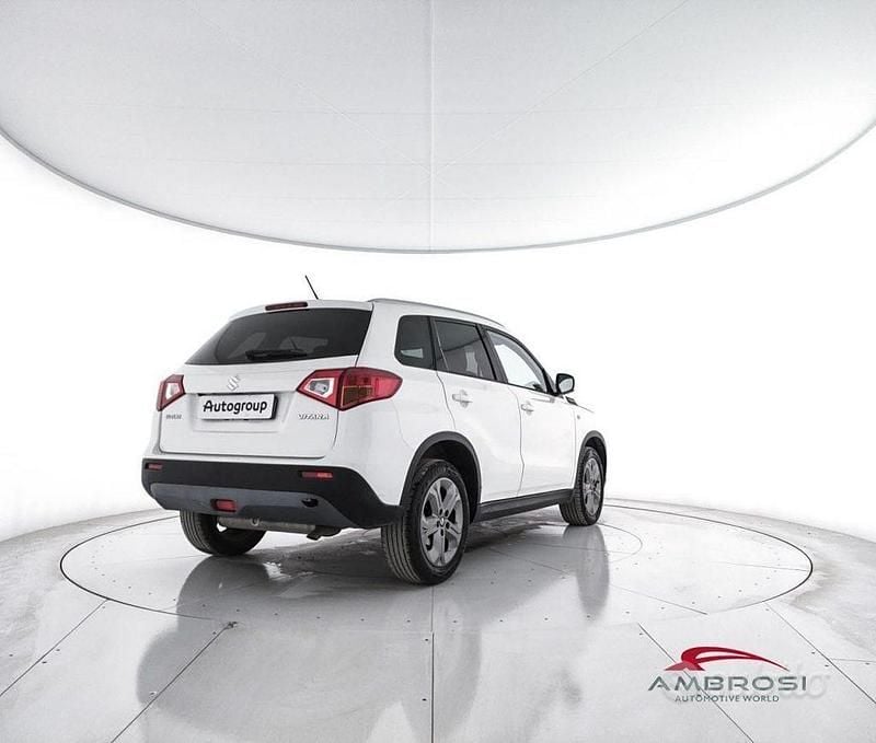 Usata Suzuki Vitara Cool 120 CV (88 kW) 2017 Bianco SUV