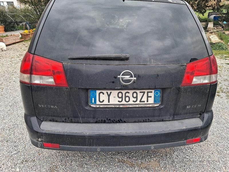 Usata Opel Vectra 2006 Nero Station wagon