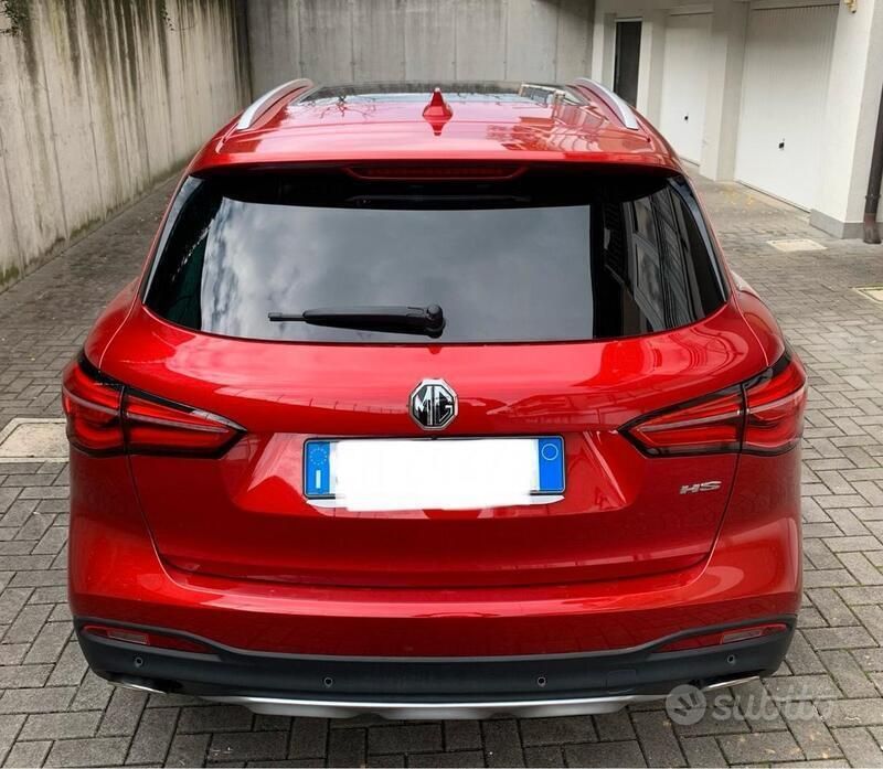 Usata MG HS Luxury 162 CV (119 kW) 2023 Rosso SUV
