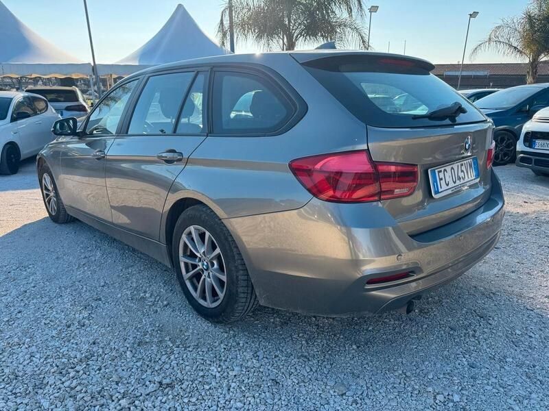 Usata BMW 316 Sport Line 116 CV (85 kW) 2016 Grigio Station wagon
