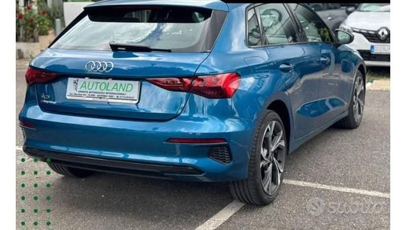 Blu/azzurro Usata 2022 Audi A3 Advanced Berlina | 30.000 € (Super prezzo) - Immagine 1/4