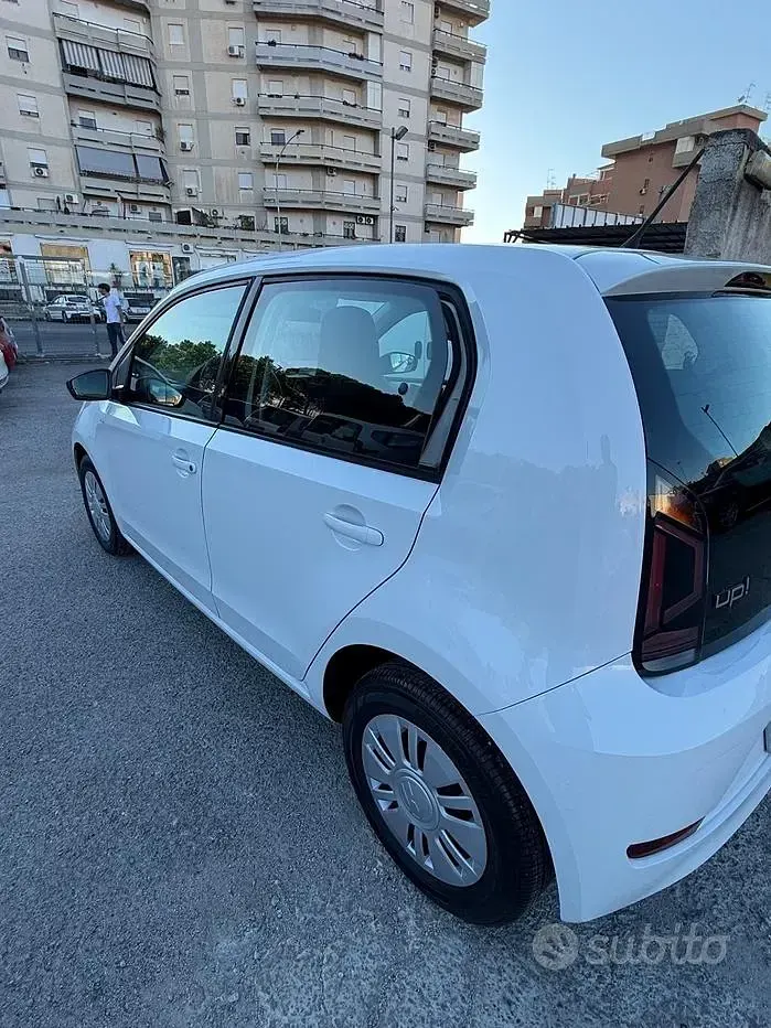 Usata VW up! 70 CV (51 kW) 2019 Bianco Utilitaria