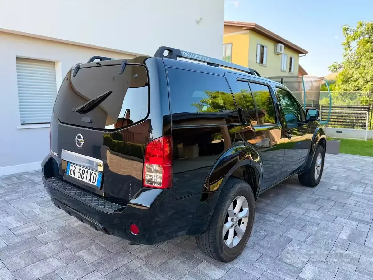Usata Nissan Pathfinder 190 CV (139 kW) 2011 Nero SUV