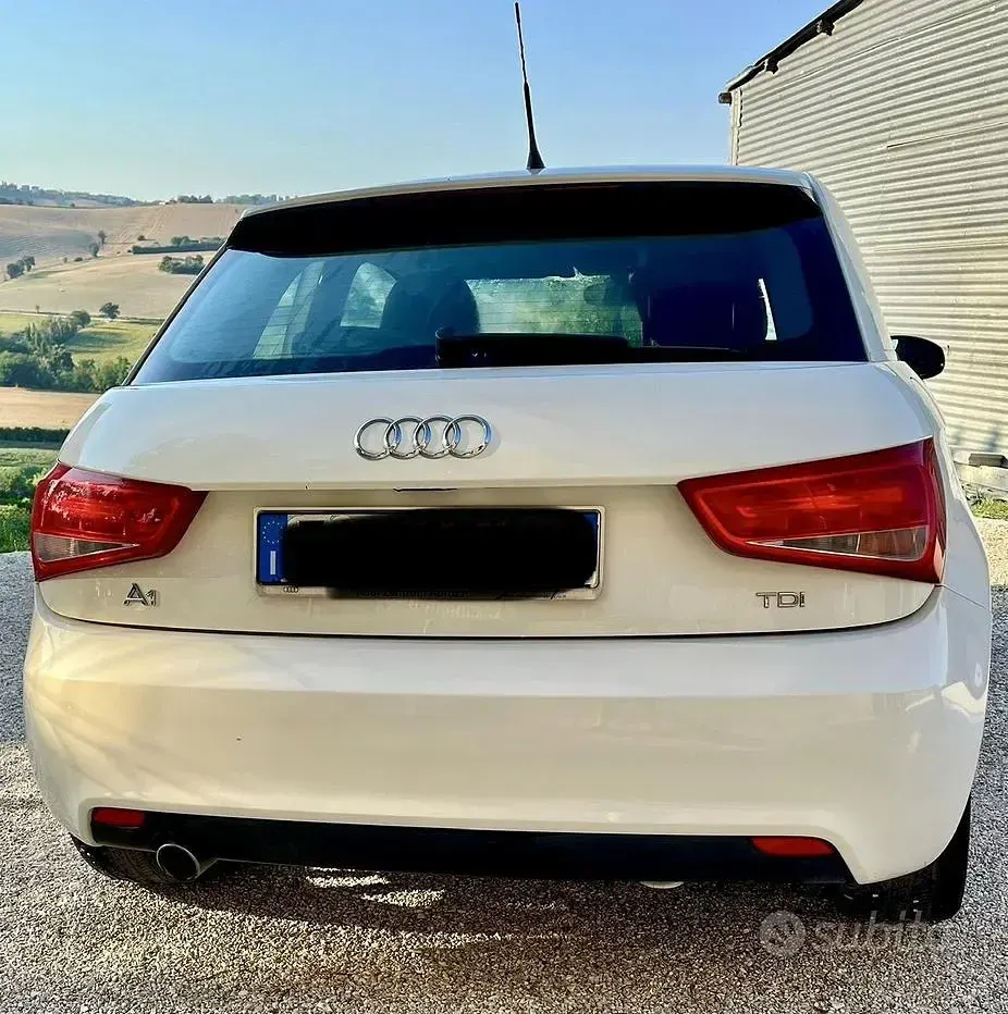 Usata Audi A1 105 CV (77 kW) 2011 Bianco Utilitaria