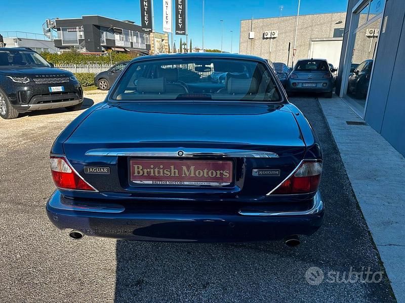 Usata Jaguar XJ8 Executive 2004 Berlina
