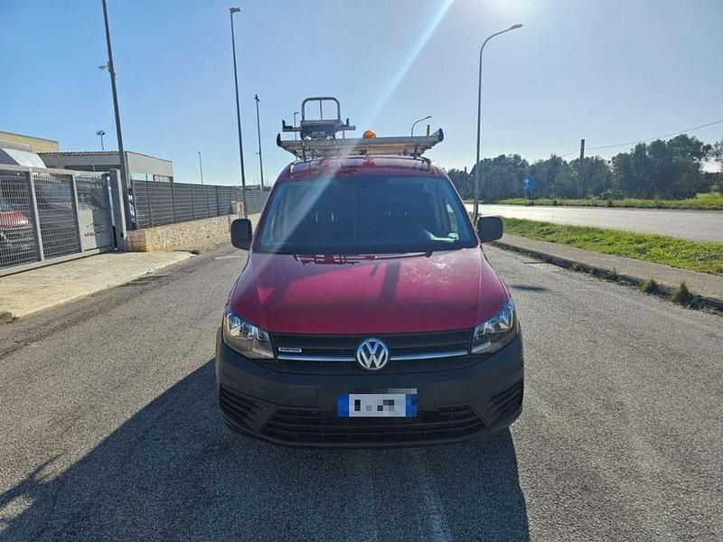 Usata VW Caddy 122 CV (89 kW) 2016 Rosso Monovolume
