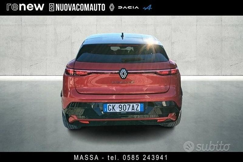 Usata Renault Megane E-Tech Techno 161 kW (220 CV) 2022 Rosso Berlina