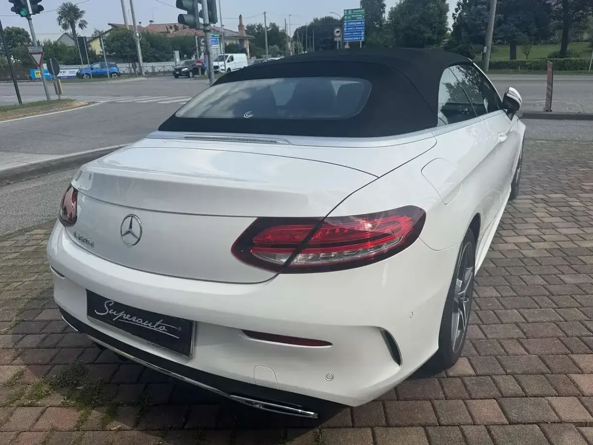 Usata Mercedes C220 Premium 194 CV (142 kW) 2023 Bianco Cabrio