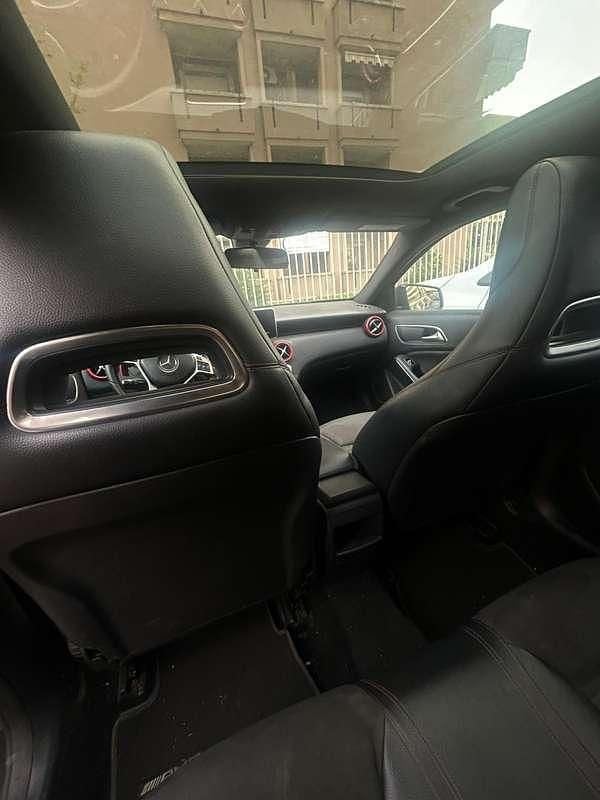 Usata Mercedes A180 109 CV (80 kW) 2015 Nero Berlina