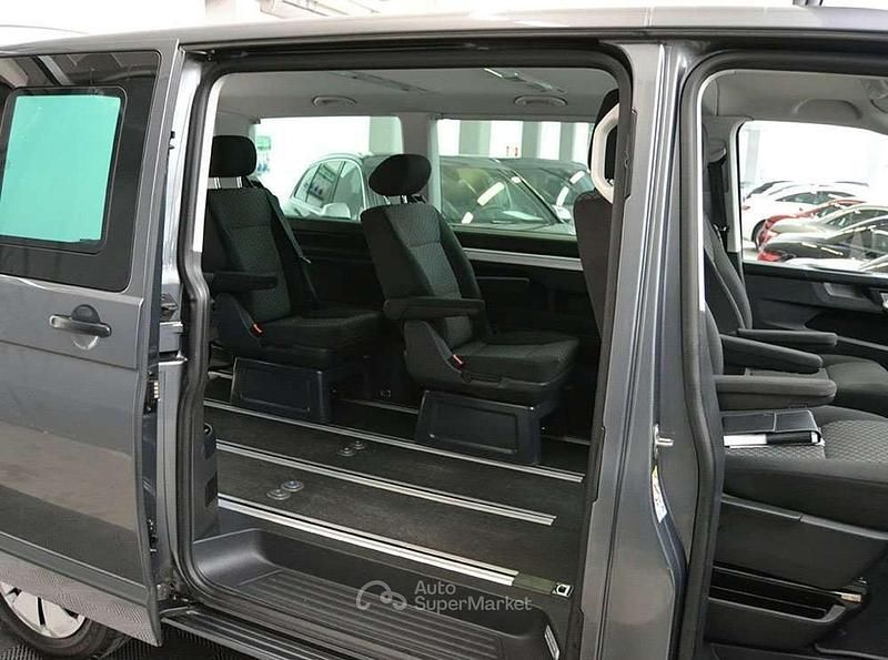 Usata VW Multivan Trendline 150 CV (110 kW) 2020 Gray Monovolume