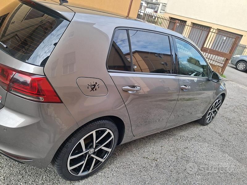 Usata VW Golf VII 110 CV (80 kW) 2016 Grigio Berlina