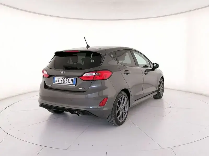 Usata Ford Fiesta ST-Line 125 CV (91 kW) 2024 Grigio Utilitaria